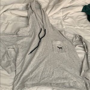 Light gray hooded crop